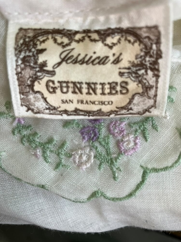 70's Vintage Gunne Sax Jessica's Gunnies White Pruple Pink Green Embroidery Prairie Blouse