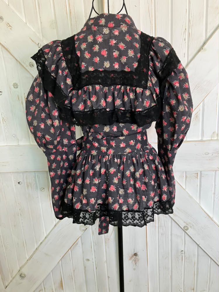 70's Vintage Black Gray Red Pink Gold Rose Calico Bishop Sleeve Peplum Gunne Sax STYLE Prairie Blouse Top