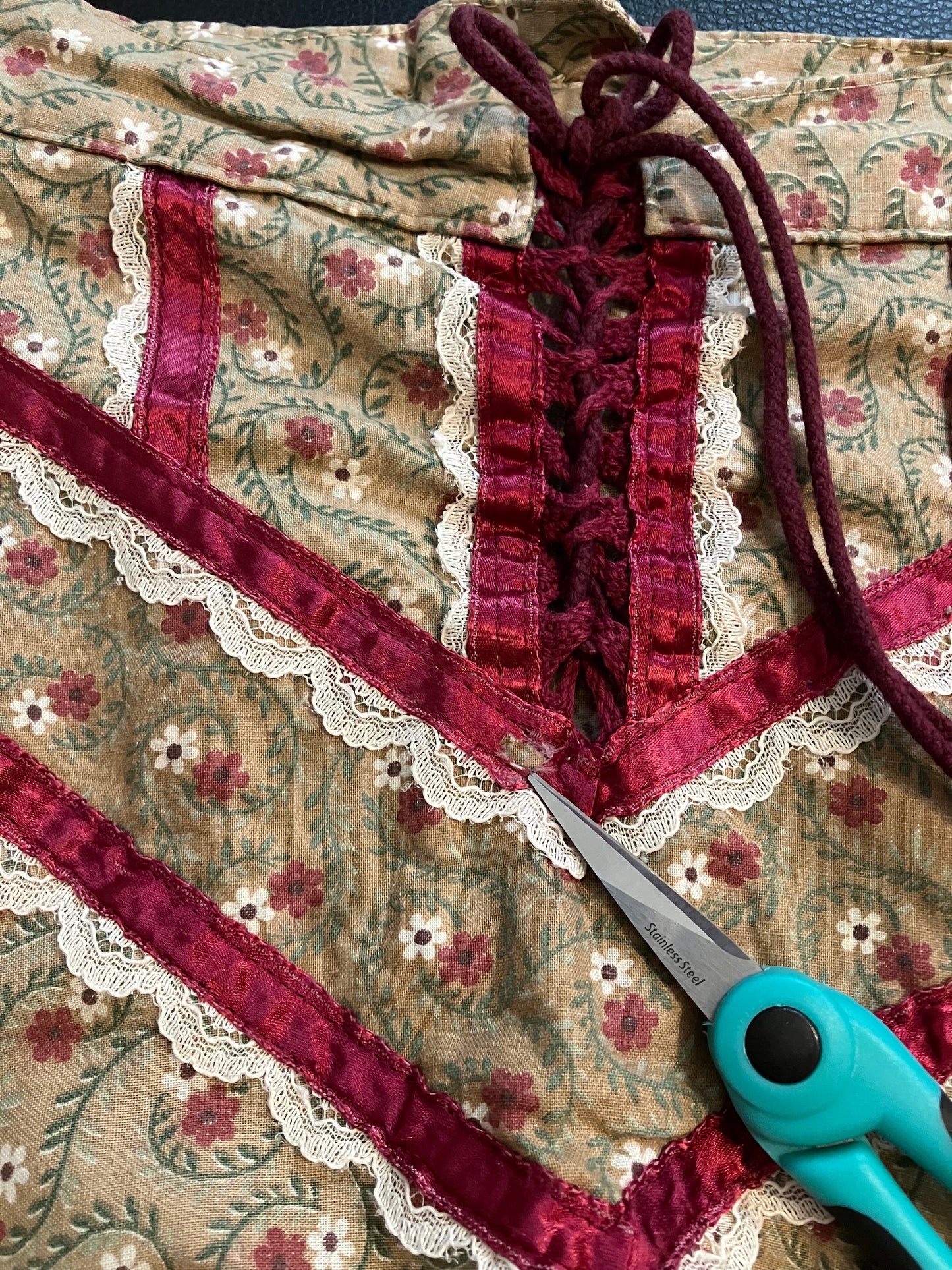 70's Vintage Gunne Sax Jessica's Gunnies Brown Red White Green Calico Daisy Corset Waist Prairie Maxi Skirt 9 *FLAW