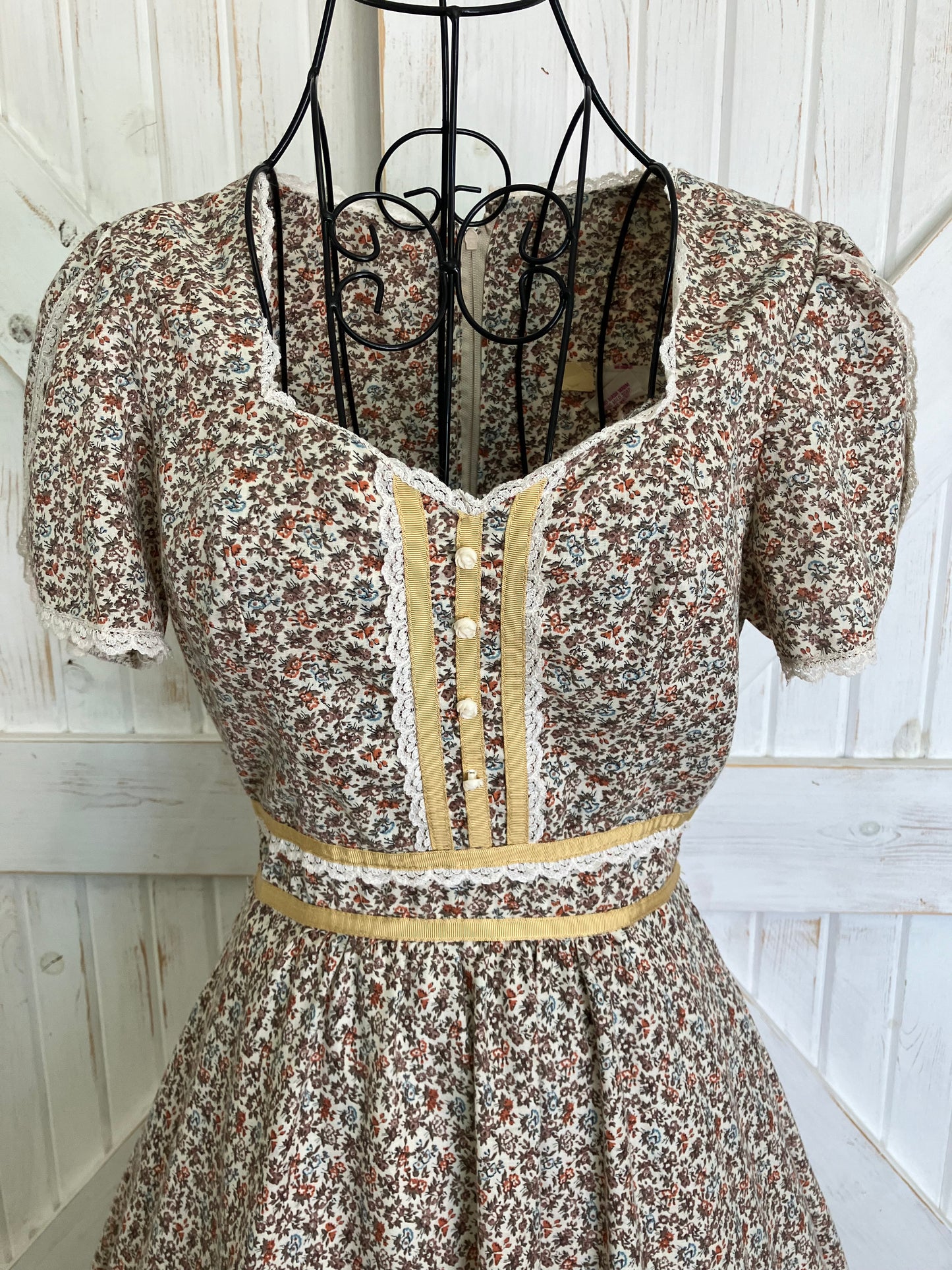 70's Vintage Candi Jones California Brown Ivory Orange Blue Calico Prairie Midi Dress