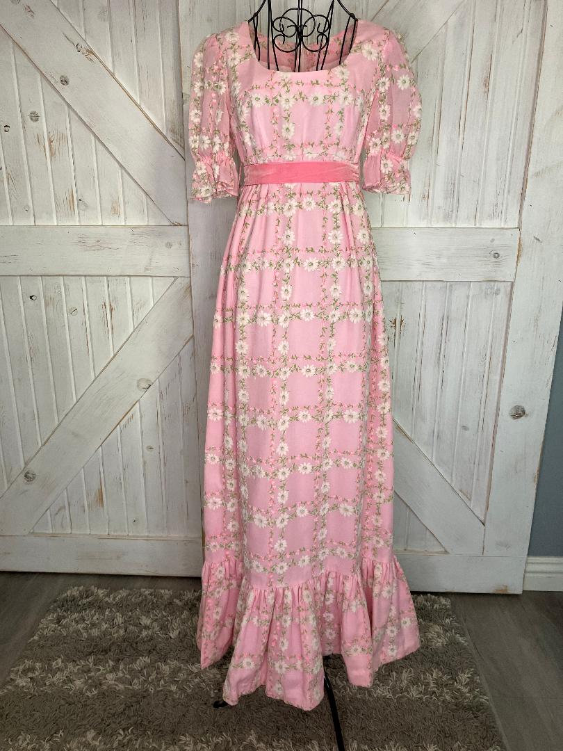 70's Vintage Pink Green White Daisy Floral Prairie Maxi Dress