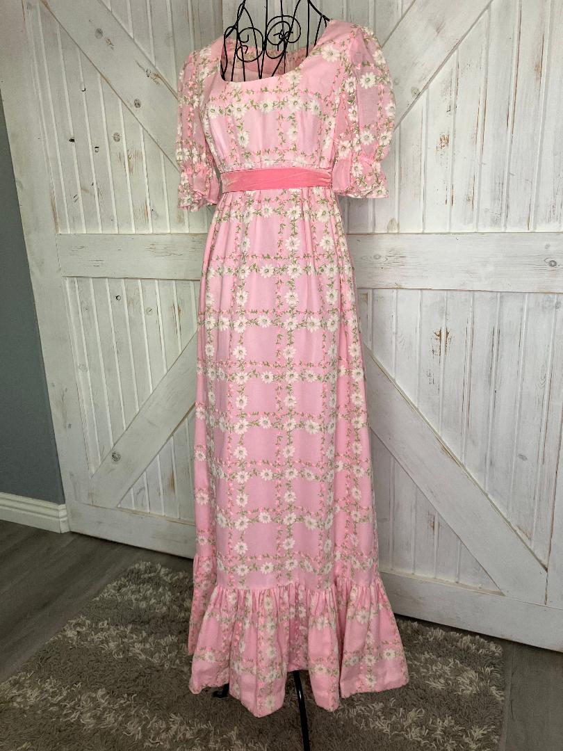 70's Vintage Pink Green White Daisy Floral Prairie Maxi Dress