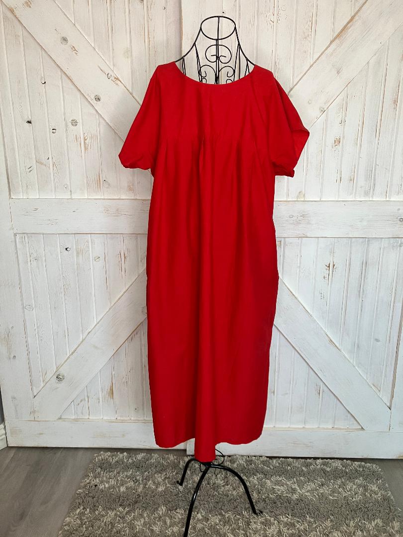 80's Vintage Red Patchwork Embroidered White Dove Green Blue Flower Cloud Mumu Muumuu Caftan Kaftan Housecoat Maxi Dress