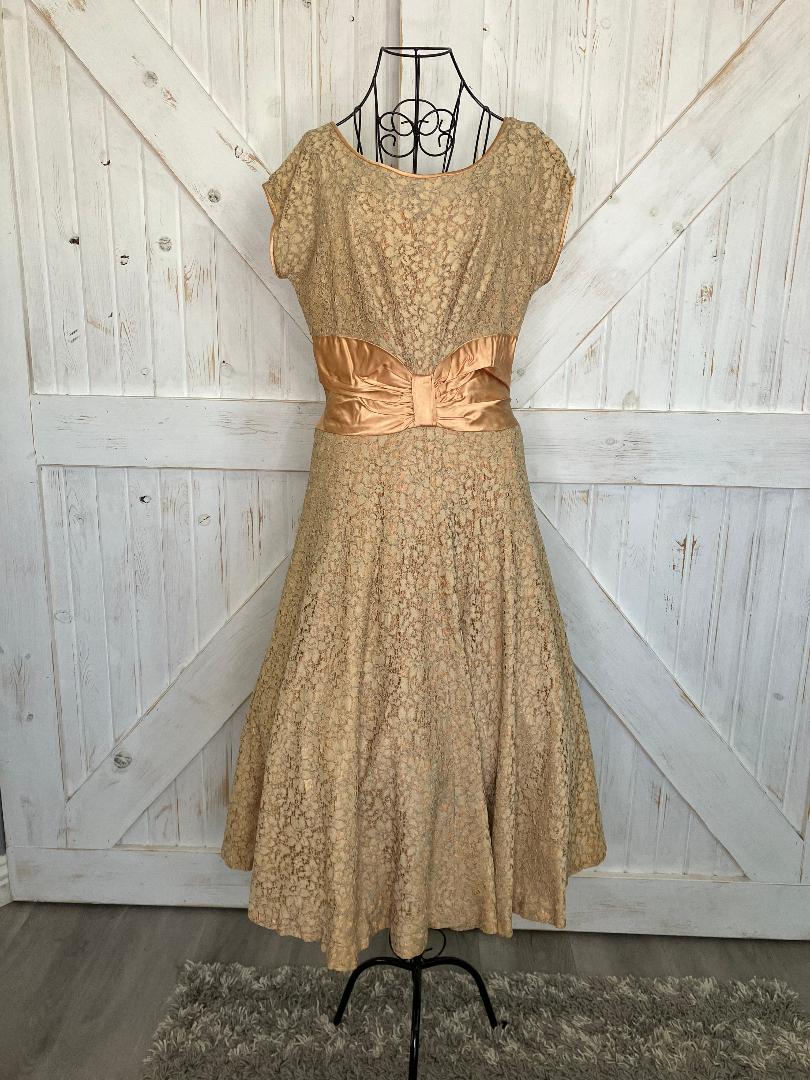 50's Vintage Gold Brown Peach Lace Cocktail Party Dapper Tea Midi Dress