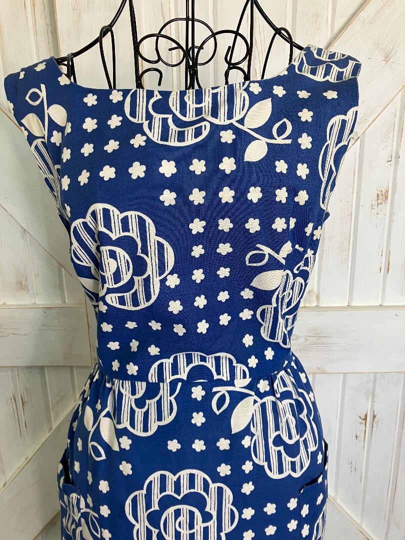70's Vintage Malia Honolulu Blue White Mod Gogo Flower Dot Wrap Midi Sundress Dress