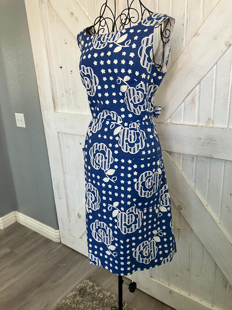 70's Vintage Malia Honolulu Blue White Mod Gogo Flower Dot Wrap Midi Sundress Dress
