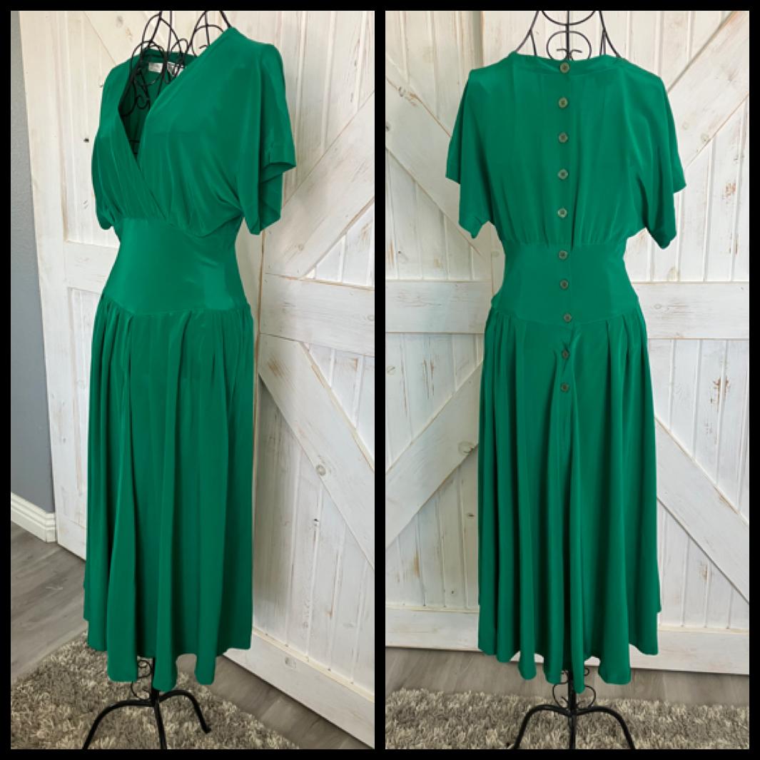 80's Vintage Ann Tjian Kenar Green Silk Swing Day Midi Dress