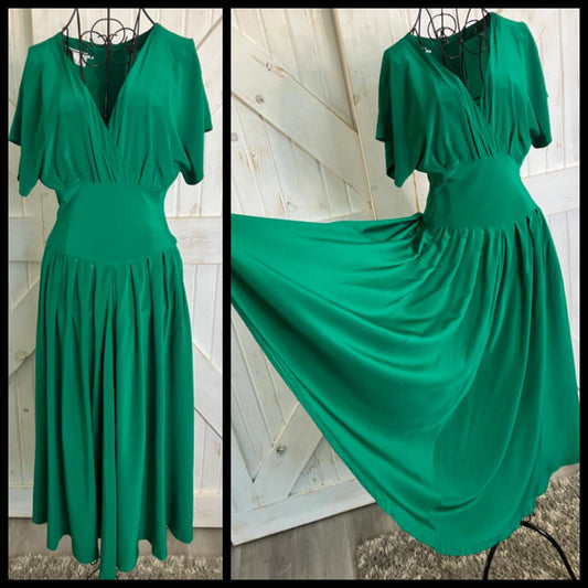80's Vintage Ann Tjian Kenar Green Silk Swing Day Midi Dress