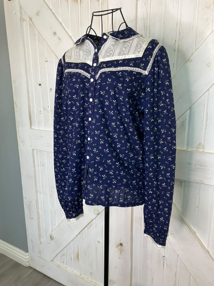 70's Vintage Gunne Sax Blue Red Green Calico White Lace Prairie Blouse Top 13