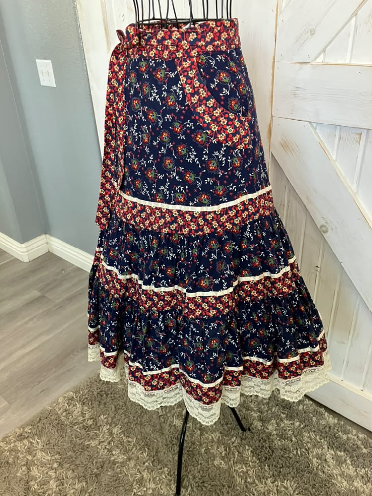 70's Vintage Gunne Sax Jessica's Gunnies Blue Red White Calico Western Prairie Midi Skirt 9