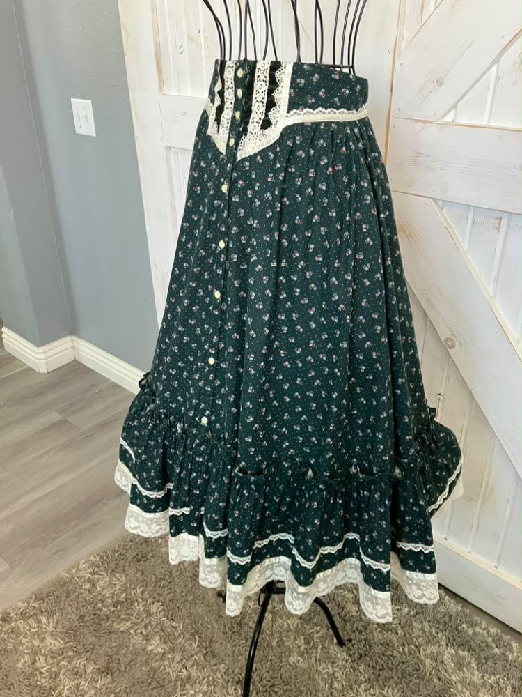 70's Vintage Gunne Sax Jessica's Gunnies Green Calico Velvet Peplum Corset Blouse Top + Prairie Midi Skirt Set 9 *UPCYCLED TOP