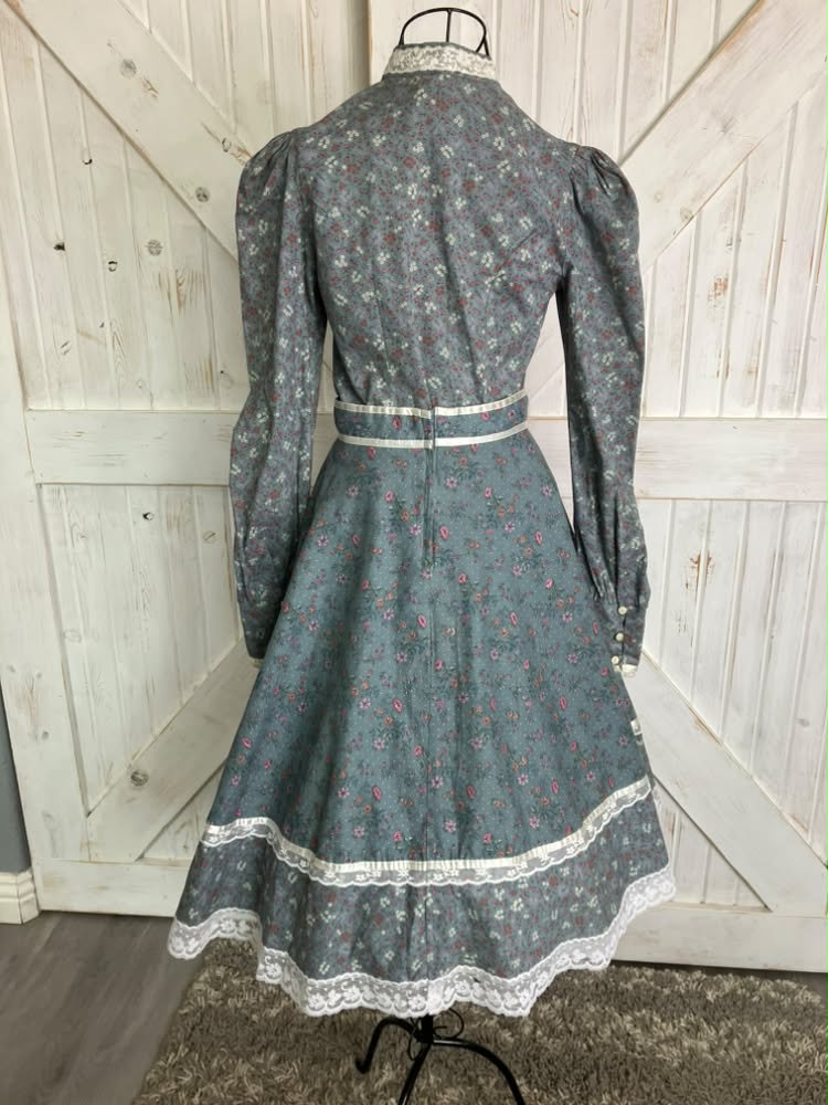 70's Vintage Gunne Sax Jessica's Gunnies Gray Purple White Pink Calico Blouse Top + Prairie Midi Skirt Set