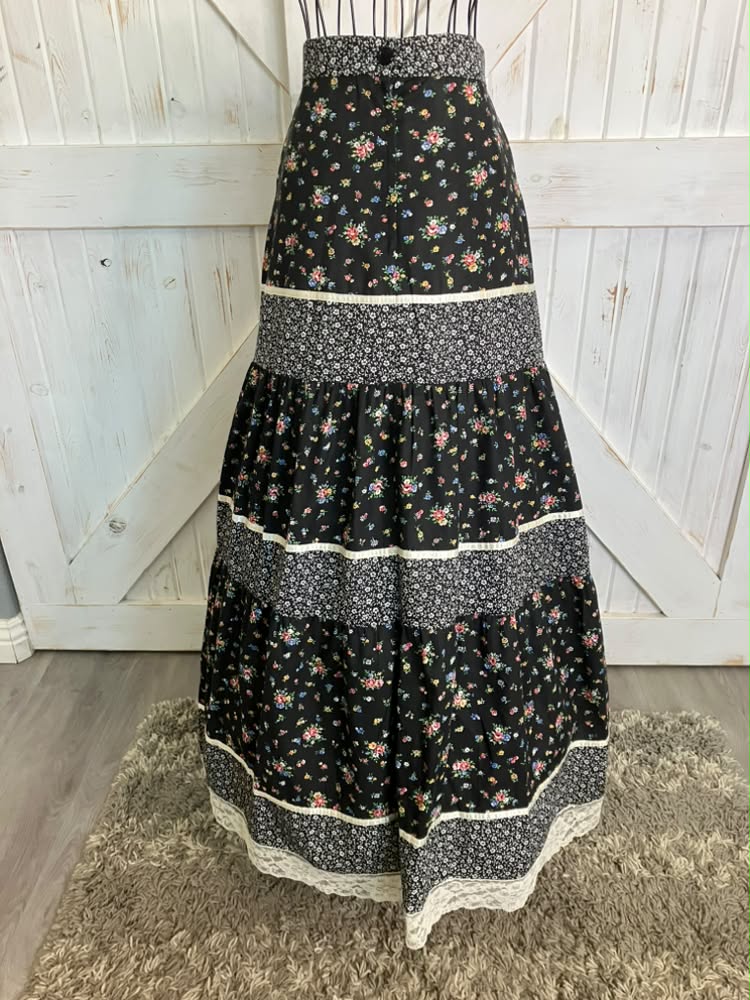 70's Vintage Black White Rainbow Calico Gunne Sax STYLE Prairie Maxi Skirt
