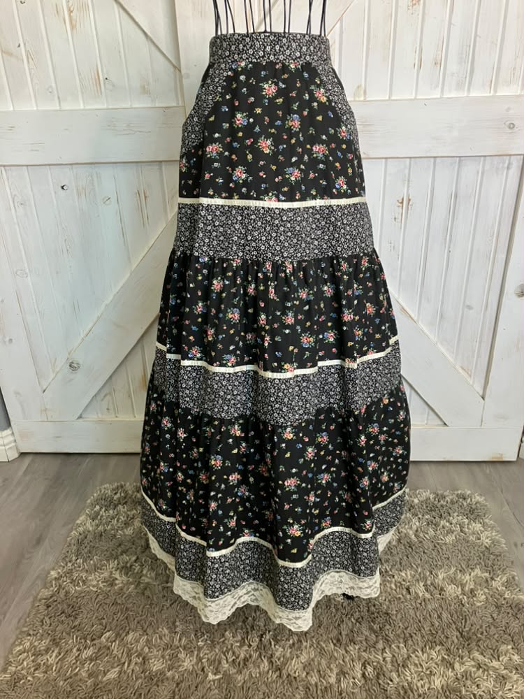 70's Vintage Black White Rainbow Calico Gunne Sax STYLE Prairie Maxi Skirt