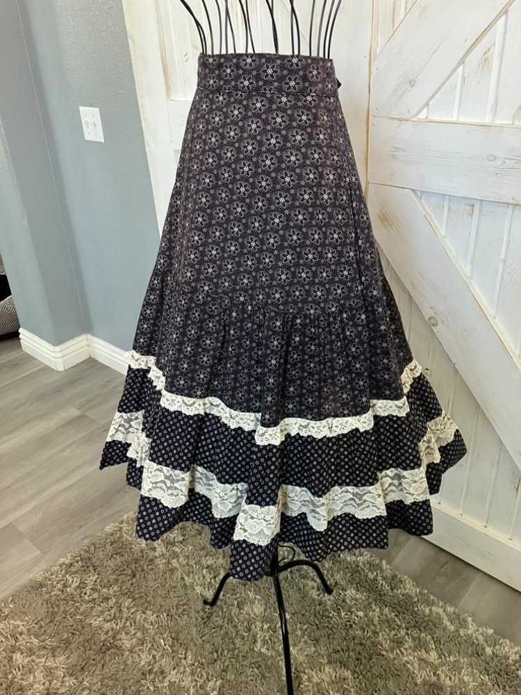 70's Vintage Gunne Sax Jessica's Gunnies Black White Purple Withcy Calico Priarie Goth Midi Skirt 9
