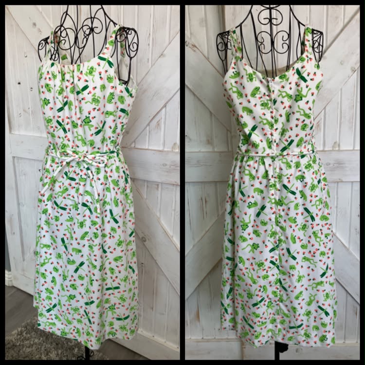 70's Vintage The Vested Gentress Frog Ladybug Novelty Print White Green Midi Sundress Dress + Original Belt