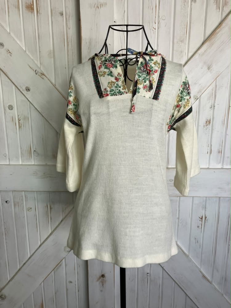 80's Vintage Selador White Knit Rainbow Calico Floral Hoodie Hood Top Blouse Shirt