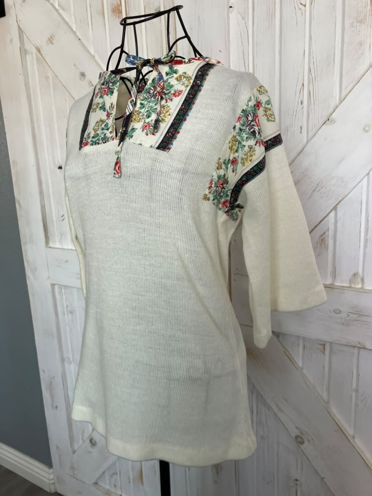 80's Vintage Selador White Knit Rainbow Calico Floral Hoodie Hood Top Blouse Shirt