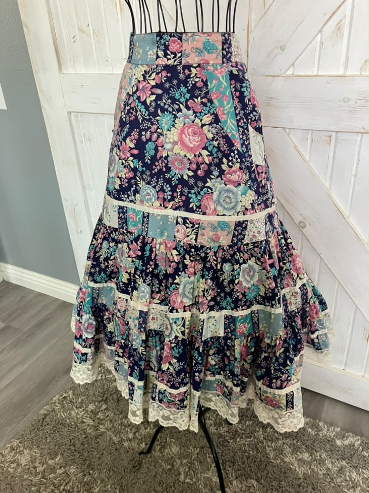 70's Vintage Blue Pink Fruit Berry Cherries Rose Calico Floral Gunne Sax STYLE Prairie Midi Skirt