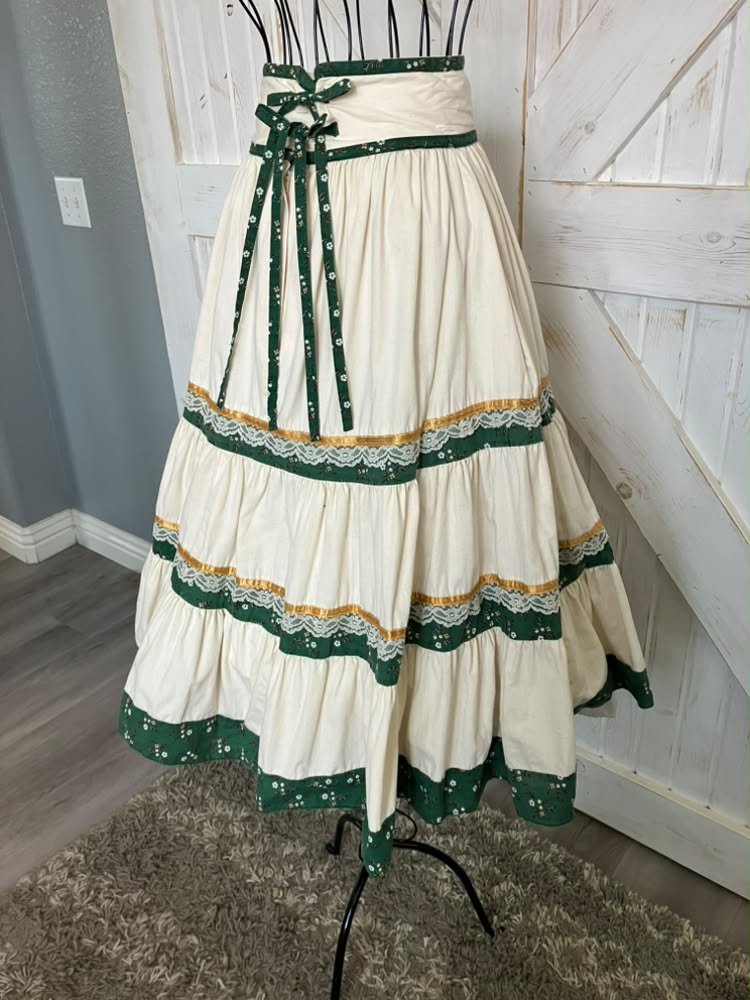70's Vintage Gunne Sax Jessica's Gunnies White Green Gold Calico Prairie Midi Skirt