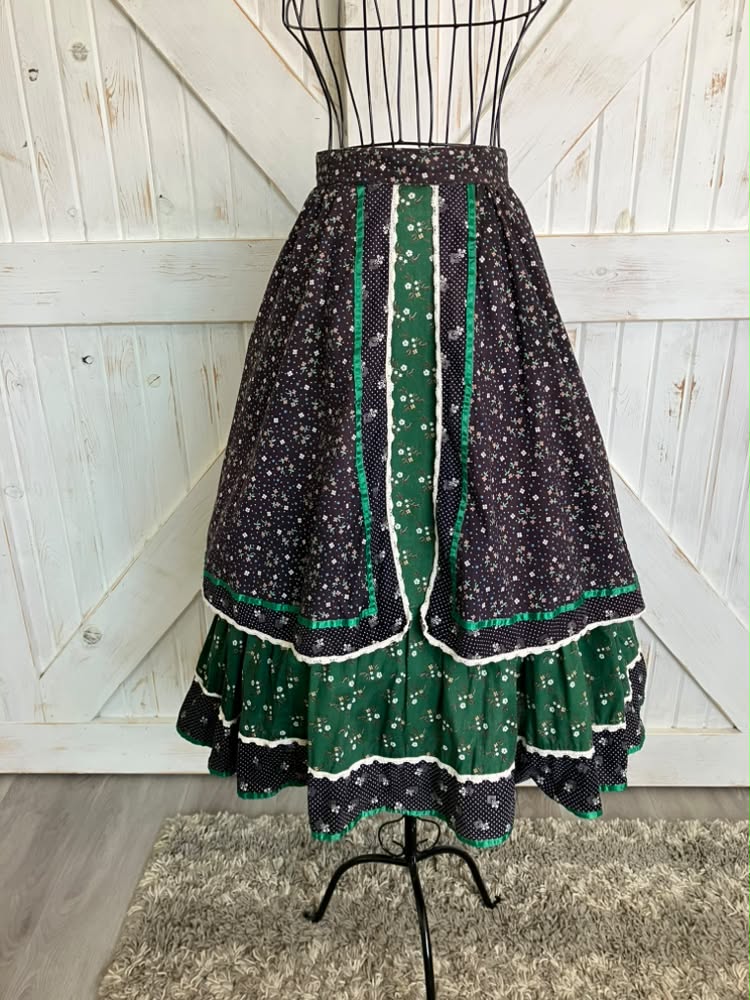 70's Vintage Gunne Sax Jessica's Gunnies Black Green Calico Apron Front Prairie Midi Skirt *FLAWS