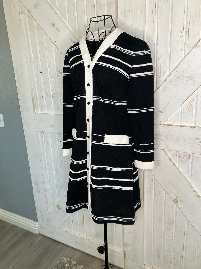 60's Vintage Butte Knit Black White Stripe Jackie Mod Go Go Twiggy Mini Dress