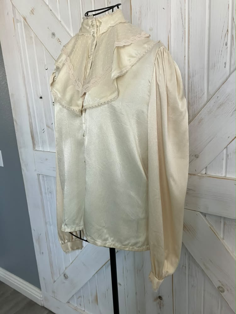 70's Vintage Gunne Sax Jessica's Gunnies Ivory Satin Lace Ruffle Victorian Edwardian Prairie Blouse Top Shirt 9