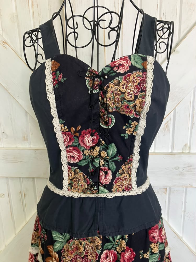 70's Vintage City Fox Black Red Green Cabbage Rose Gunne Sax STYLE Prairie Peplum Sundress Midi Dress