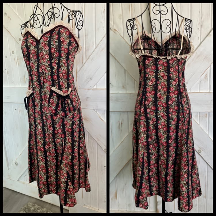 70's Vintage Climax by David Howard Black Red Cabbage Rose Calico Sweetheart Prairie Mini Dress