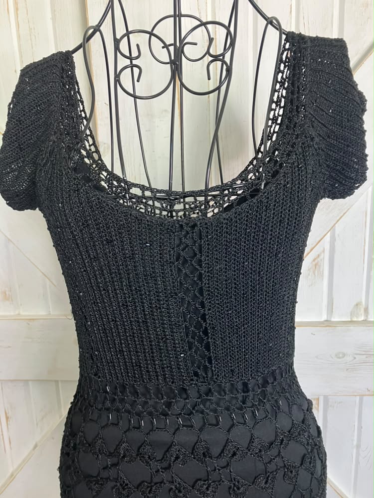 90's Vintage Cache Little Black Knit Crochet Bodycon Sheath Midi Cocktail Party Dress