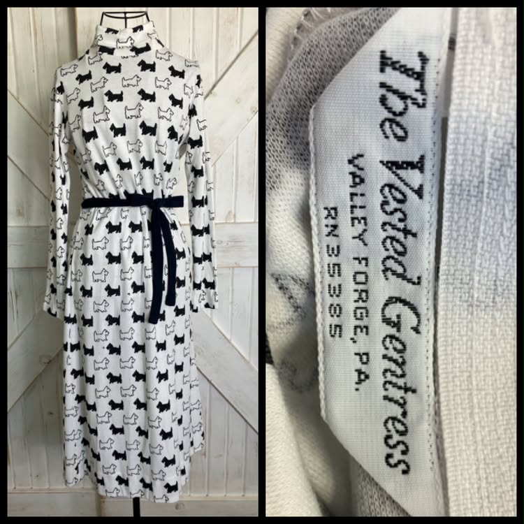 70's Vintage The Vested Gentress White Black Scottie Dog Novelty Print Jersey Midi Dress