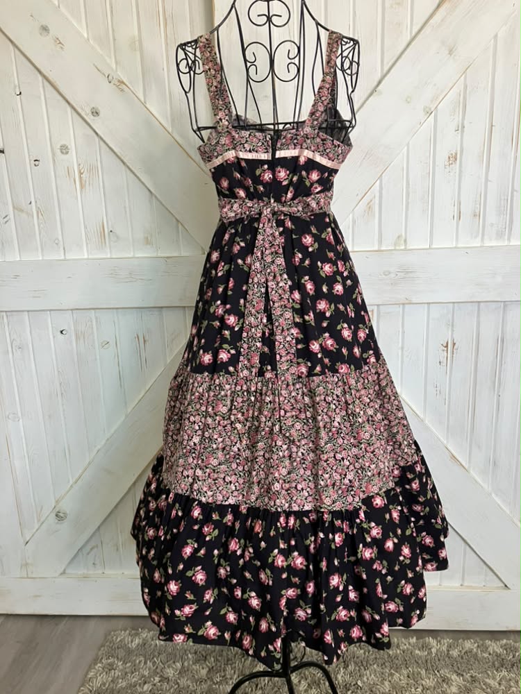 70's Vintage Black Pink Rose Calico Gunne Sax STYLE Sweetheart Prairie Corset Midi Sundress Dress