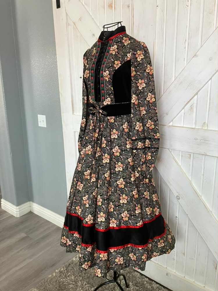 70's Vintage Gunne Sax Black Velvet Red Gold Green Calico Russian Doll Prairie Midi Dress + Original Belt 9