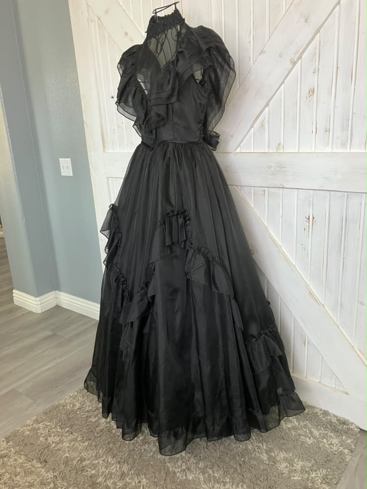 70's Vintage Gunne Sax Black Swiss Polka Dot Wednesday Adams Witchy Woman Maxi Gown Ballgown Dress 9