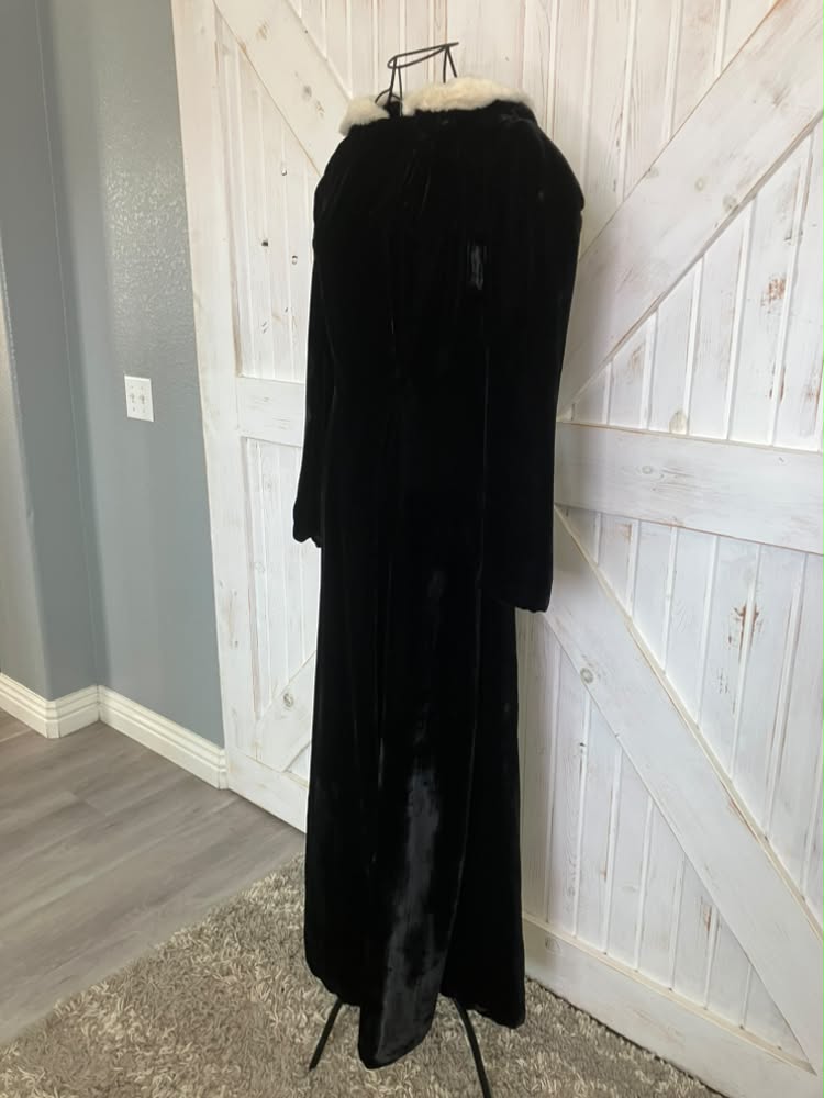 20's Vintage Antique Jazz Age Design Decade Carson Pirie Scott & Co Black Velvet White Fur Opera Maxi Coat Jacket *FLAWS