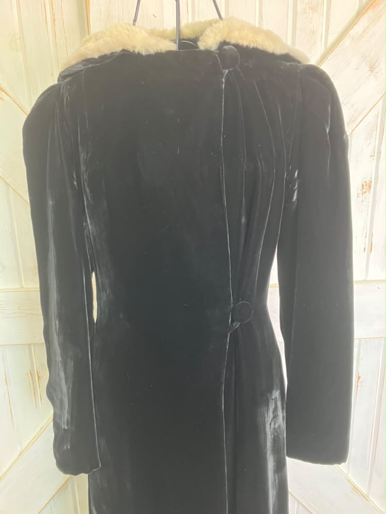 20's Vintage Antique Jazz Age Design Decade Carson Pirie Scott & Co Black Velvet White Fur Opera Maxi Coat Jacket *FLAWS