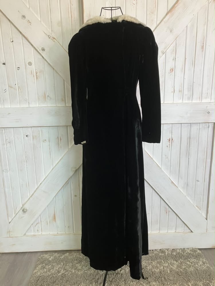 20's Vintage Antique Jazz Age Design Decade Carson Pirie Scott & Co Black Velvet White Fur Opera Maxi Coat Jacket *FLAWS