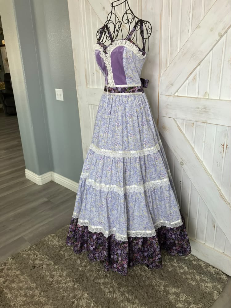 Reproduction Retro All About Audrey Purple Calico Gunne Sax STYLE Corset Prairie Maxi Sweetheart Corset Sundress Dress
