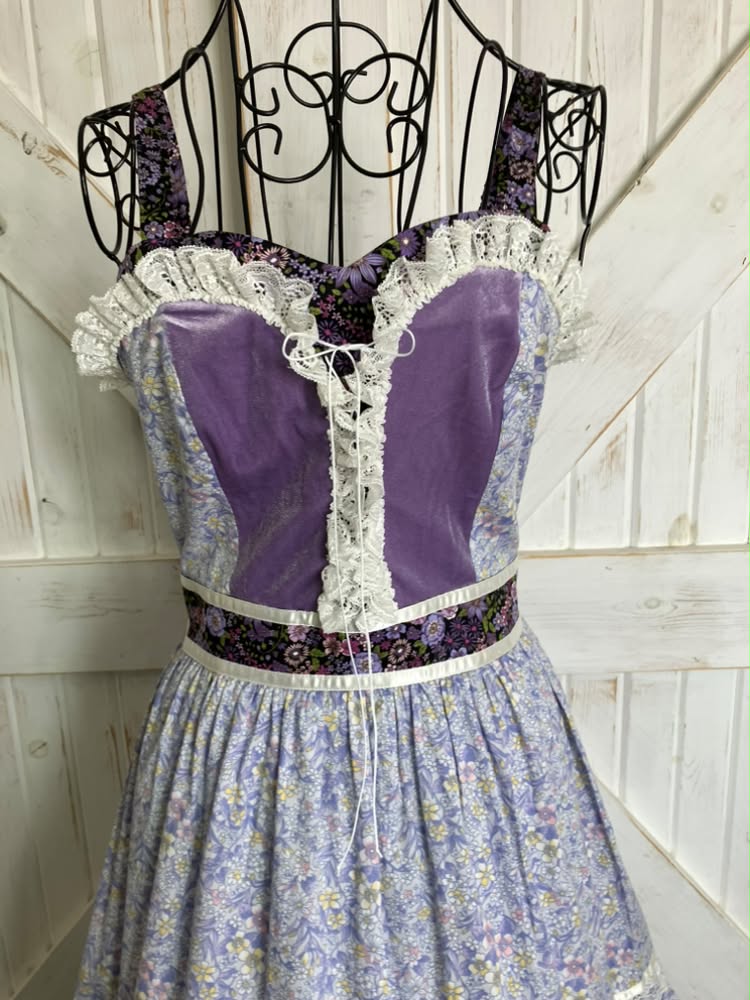 Reproduction Retro All About Audrey Purple Calico Gunne Sax STYLE Corset Prairie Maxi Sweetheart Corset Sundress Dress