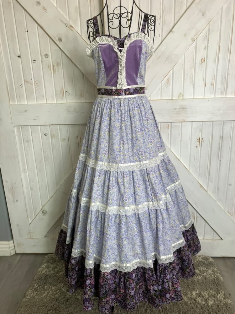 Reproduction Retro All About Audrey Purple Calico Gunne Sax STYLE Corset Prairie Maxi Sweetheart Corset Sundress Dress