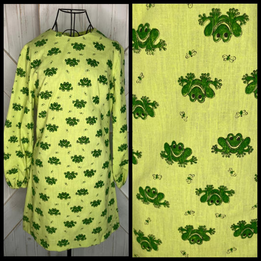 60's Vintage Handmade Green Frog Novelty Print Gogo Go Go Twiggy Mini Dress