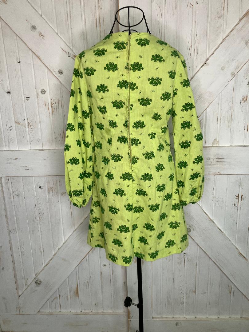 60's Vintage Handmade Green Frog Novelty Print Gogo Go Go Twiggy Mini Dress
