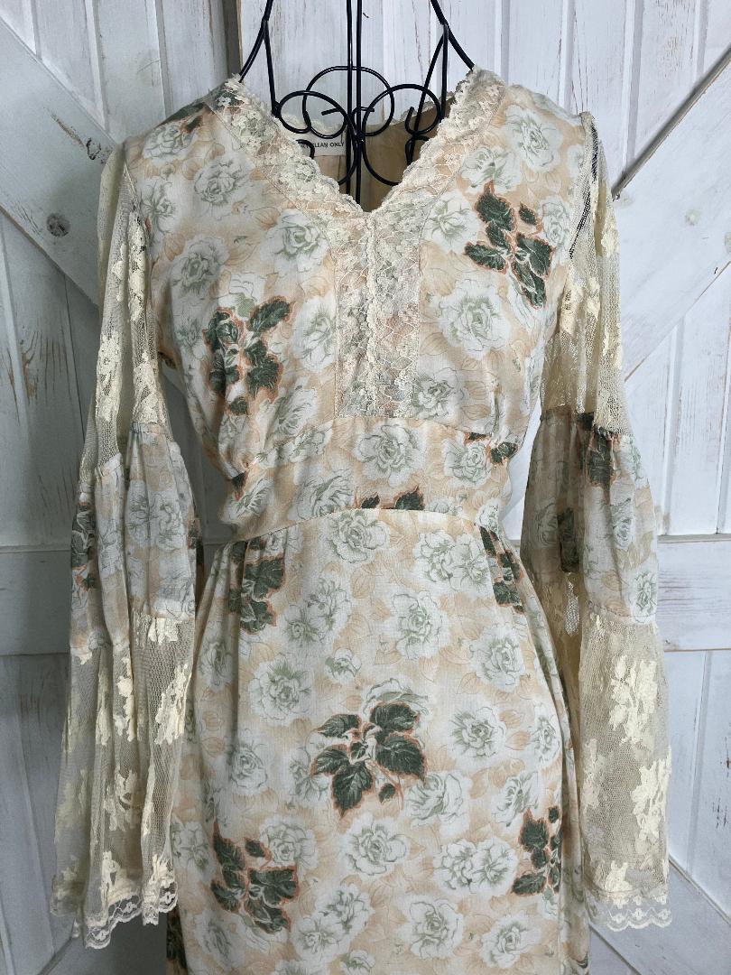 70's Vintage White Green Peach Floral Gunne Sax STYLE Prairie Angel Bell Sleeve Stevie Boho Maxi Dress *WOUNDED BIRD