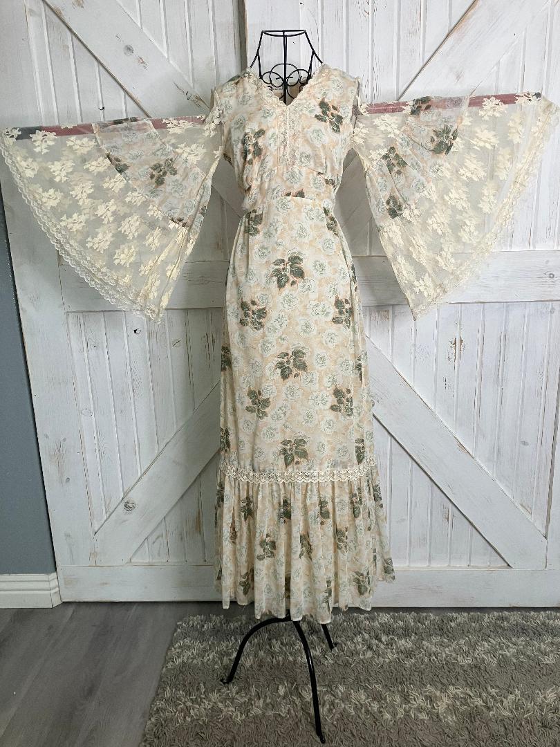 70's Vintage White Green Peach Floral Gunne Sax STYLE Prairie Angel Bell Sleeve Stevie Boho Maxi Dress *WOUNDED BIRD
