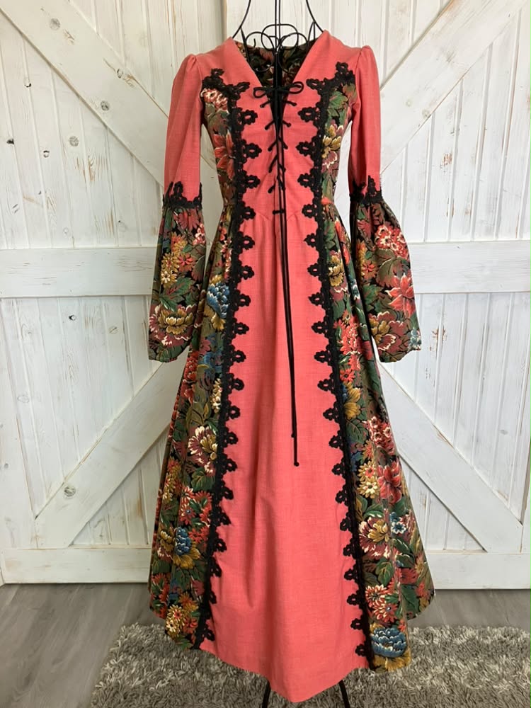 70's Vintage Gunne Sax Peach Rainbow Tapestry Renaissance Princess Faire Corset Maxi Dress