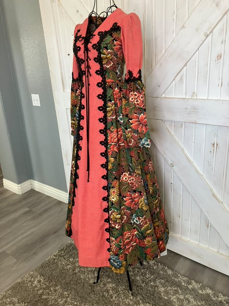 70's Vintage Gunne Sax Peach Rainbow Tapestry Renaissance Princess Faire Corset Maxi Dress