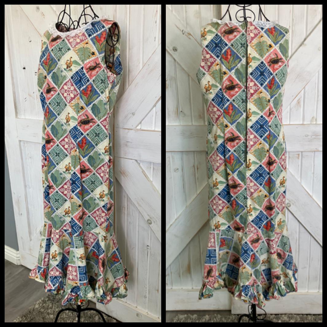90's Vintage Hilo Hattie Patchwork Novelty Print Blue Green Turtles Birds Hawaiian Sundress Dress
