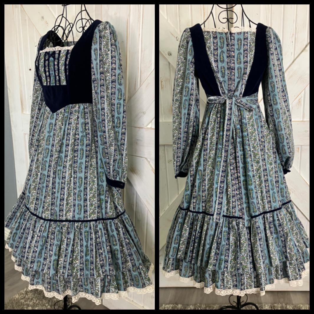 70's Vintage Candi Jones Gunne Sax STYLE Blue Velvet Paisley Calico Prairie Midi Dress