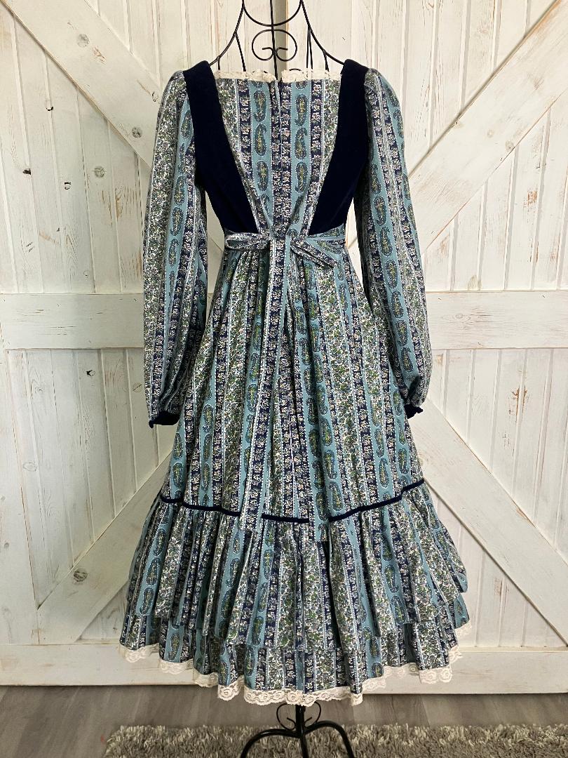 70's Vintage Candi Jones Gunne Sax STYLE Blue Velvet Paisley Calico Prairie Midi Dress