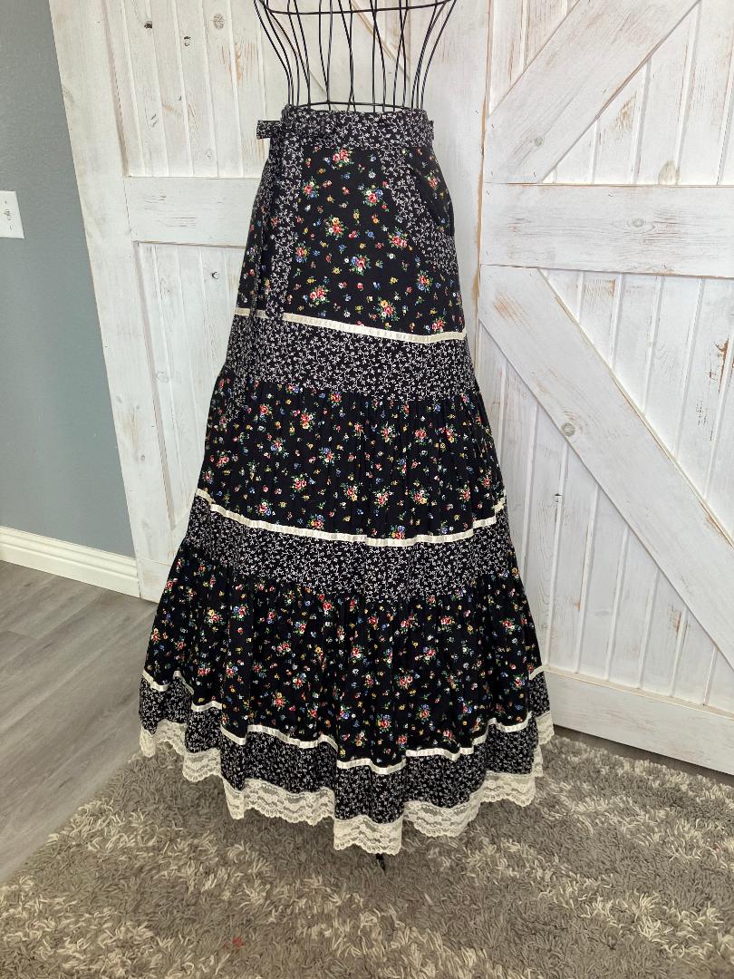 70's Vintage Gunne Sax Jessica's Gunnies Black White Rainbow Calico Prairie Maxi Skirt 9